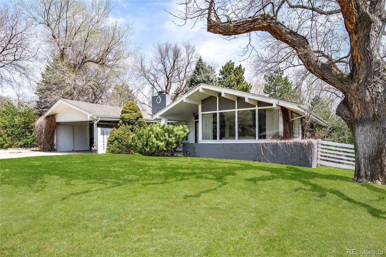 950 Everett Street - Photo 1