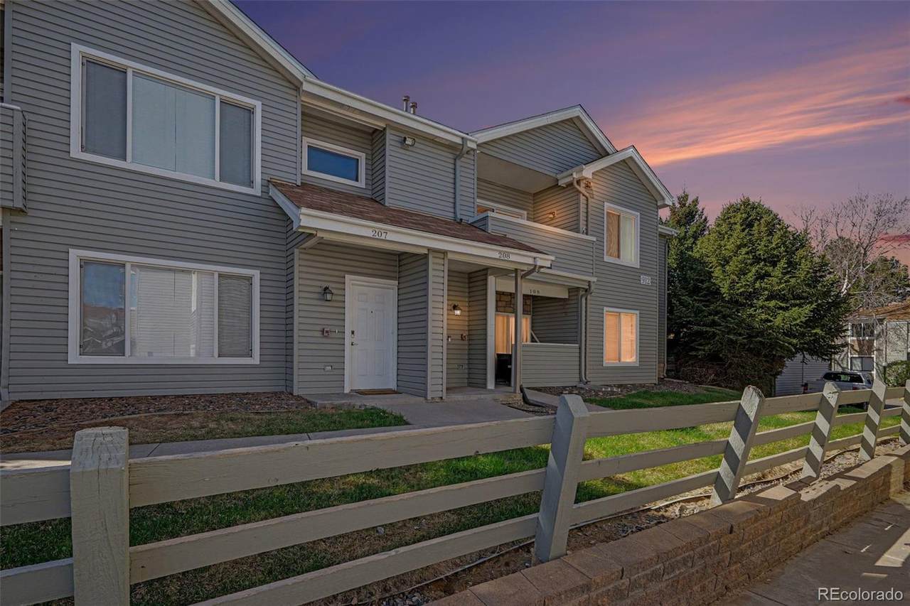 912 Yampa Street - Photo 1