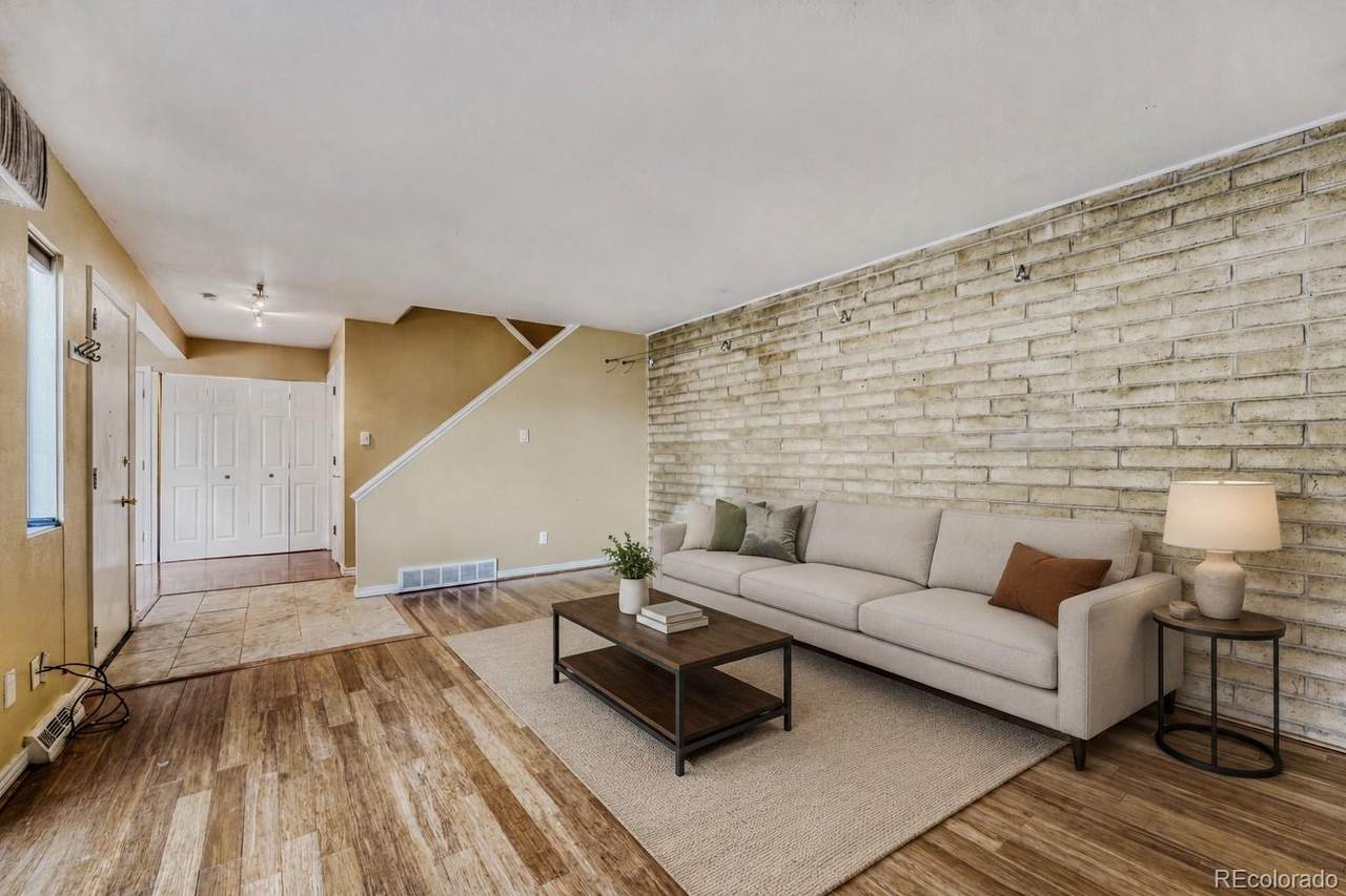 1160 Clinton Street - Photo 1