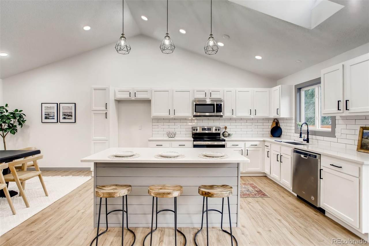 1701 Sumner Street - Photo 1