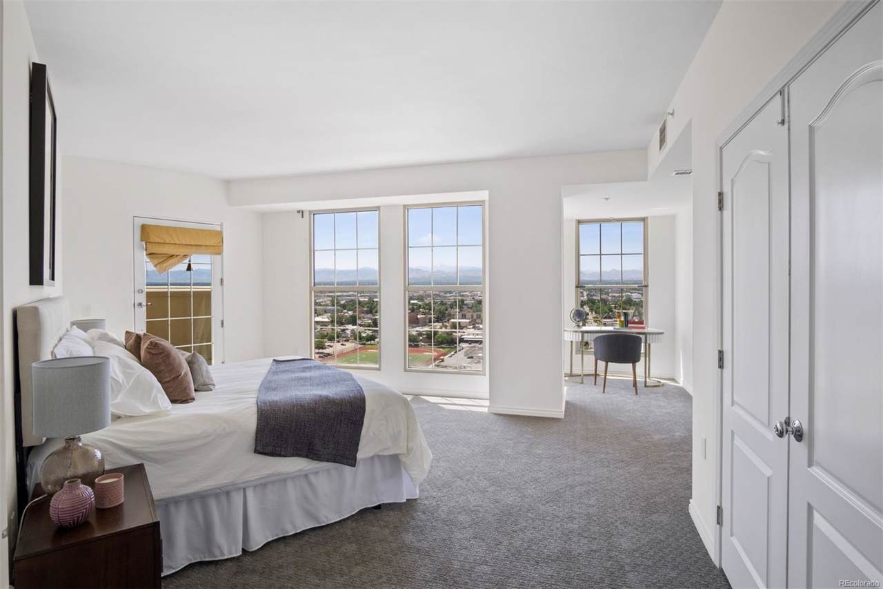 300 11th Avenue - Photo 1