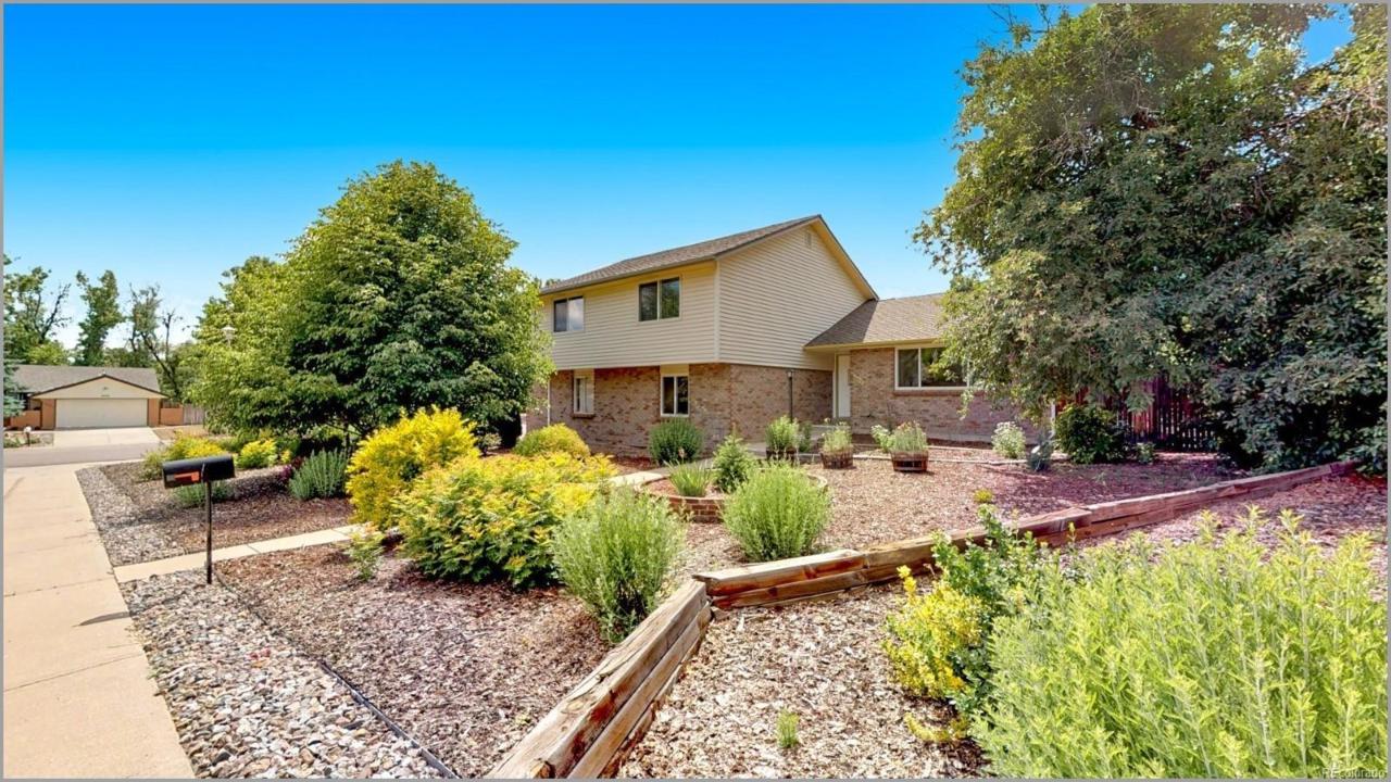 6215 Benton Court - Photo 1