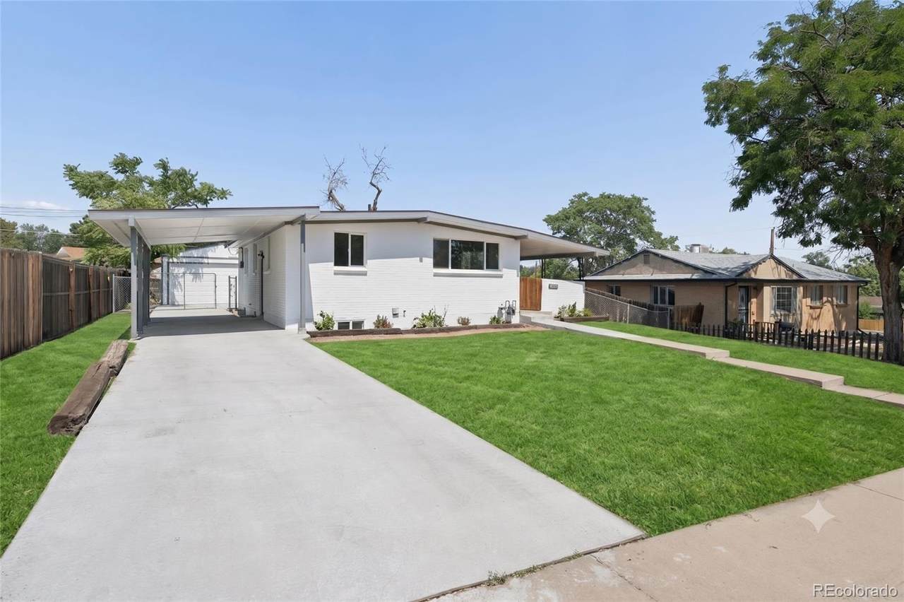 8661 Richard Road - Photo 1
