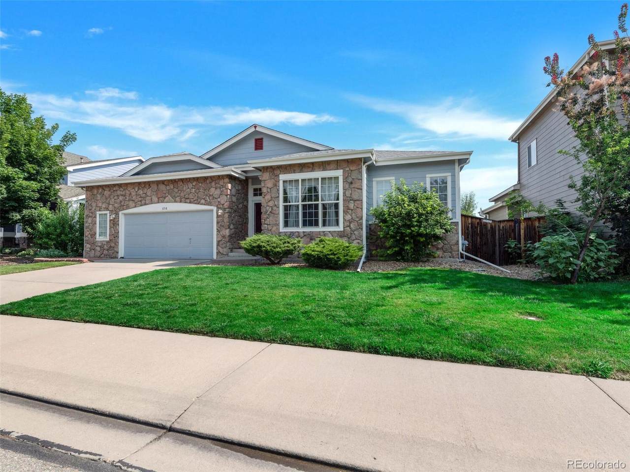658 Clarendon Drive - Photo 1