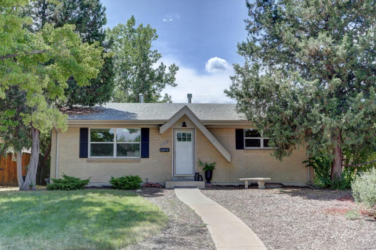 1519 Brentwood Street - Photo 1