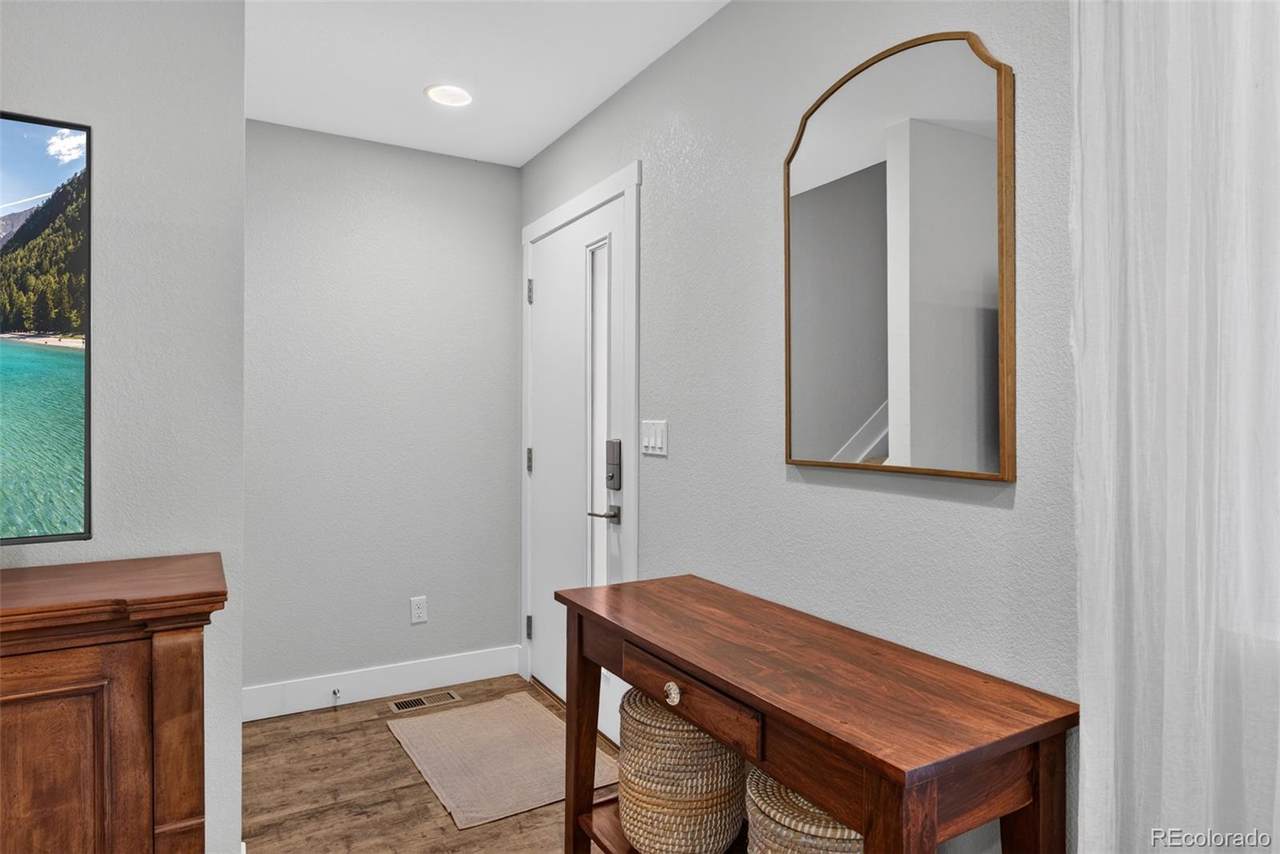 https://bt-photos.global.ssl.fastly.net/metrolist/1280_boomver_2_4778952-1.jpg