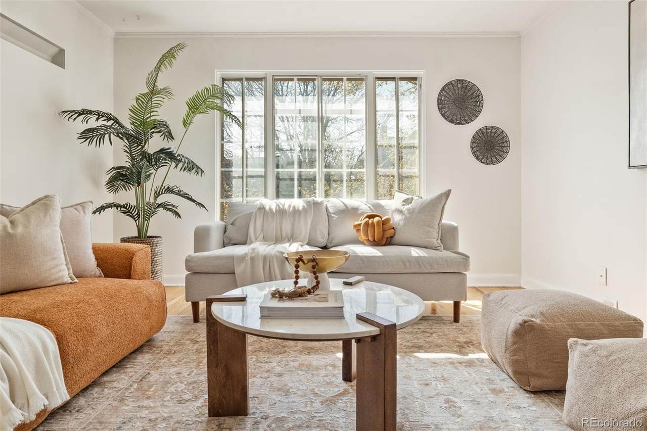 1410 Vine Street - Photo 1
