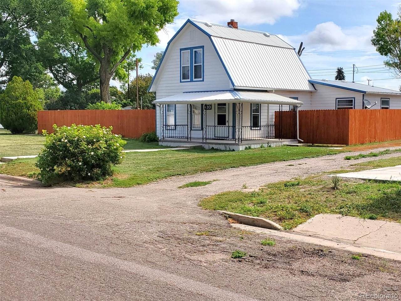 410 Kendall Avenue - Photo 1