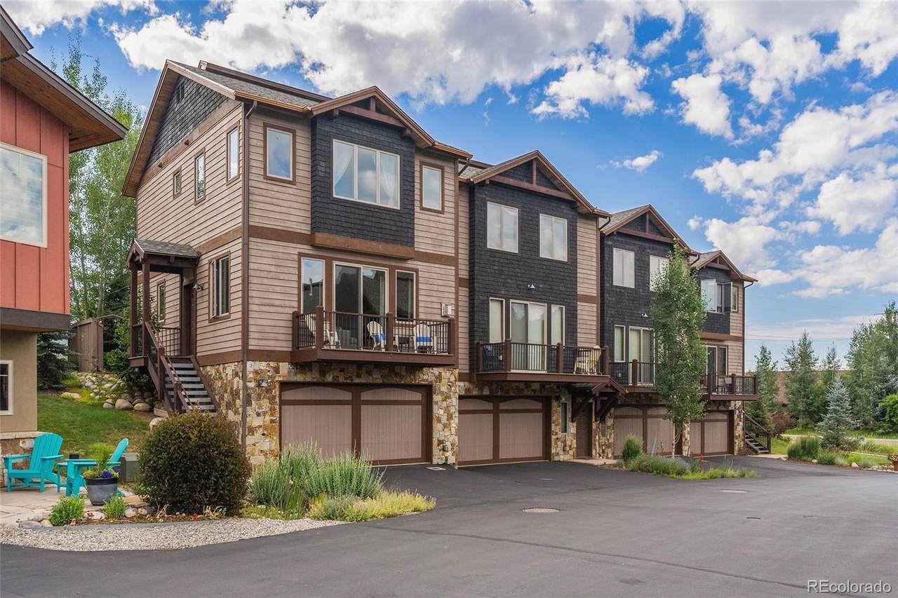 607 Clermont Circle - Photo 1