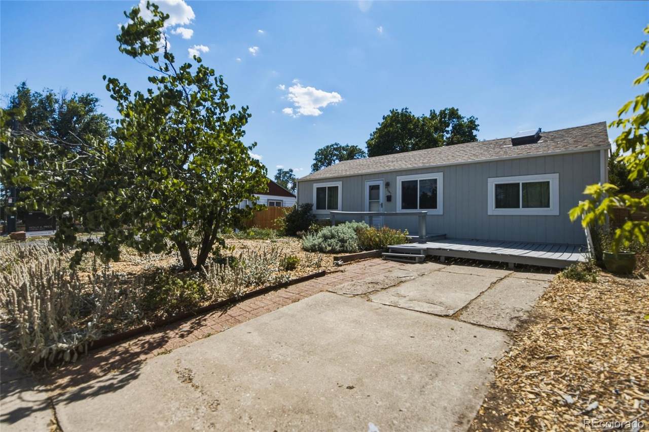 1145 Vrain Street - Photo 1