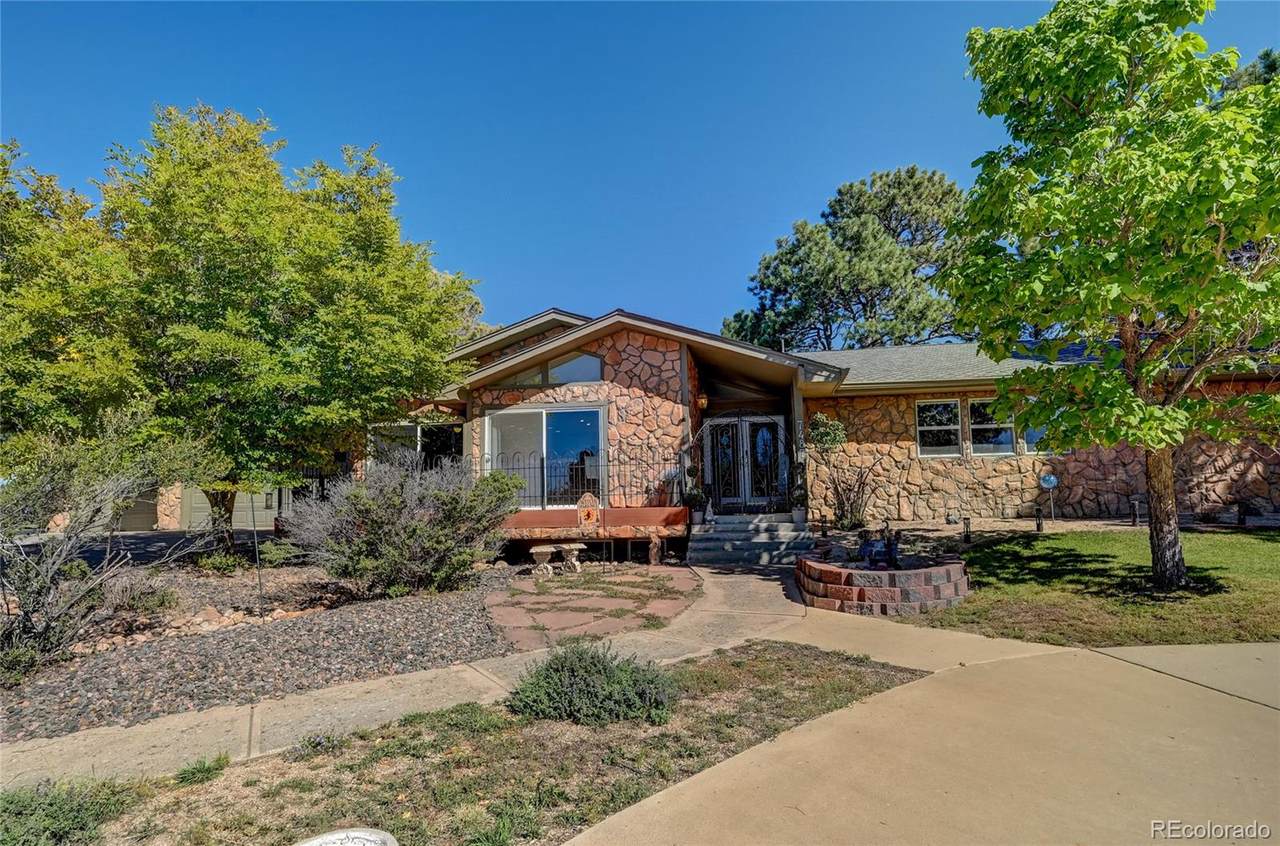7487 Windwood Way - Photo 1