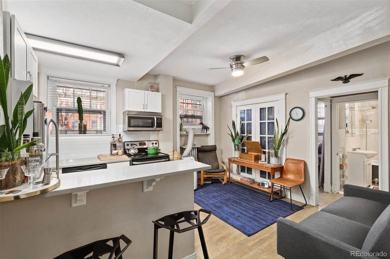 215 11th Avenue - Photo 1