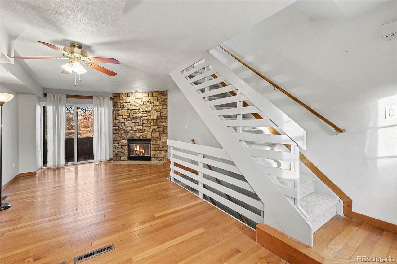 718 Julian Circle - Photo 1