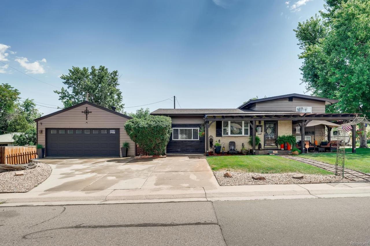 1660 Wadsworth Boulevard - Photo 1