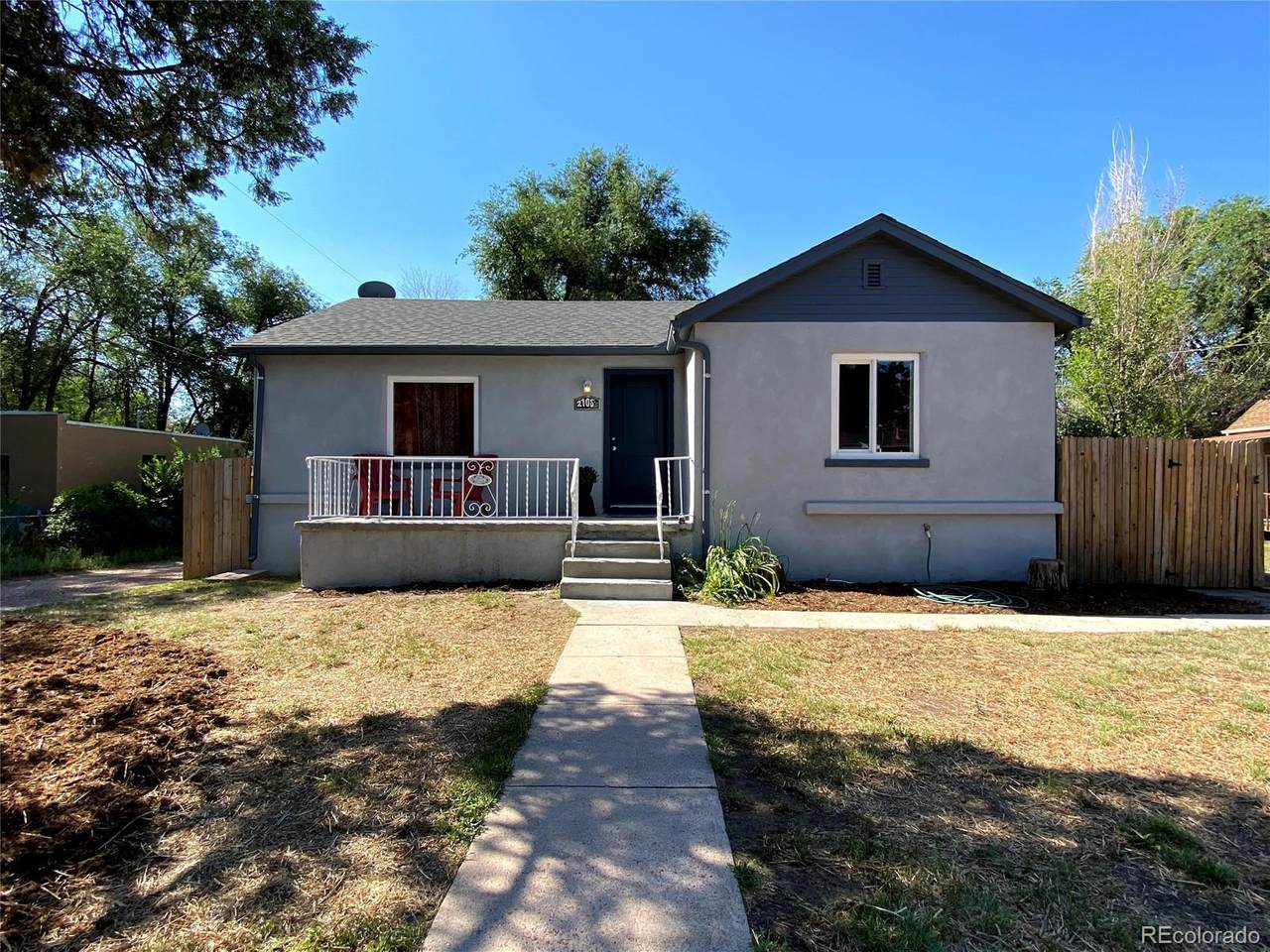 2105 Willamette Avenue - Photo 1