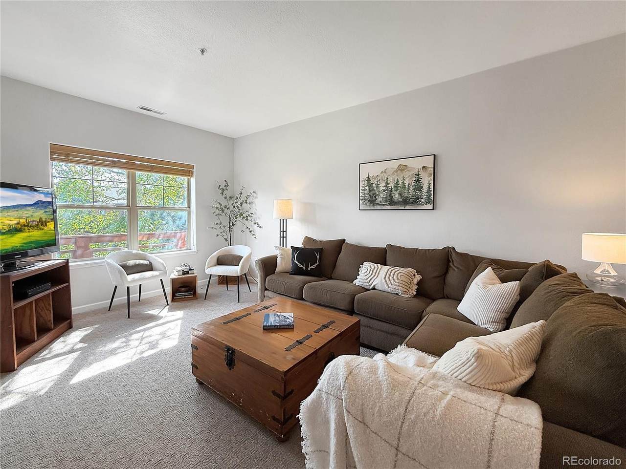 37 Waterside Court - Photo 1