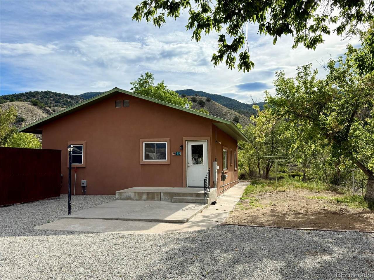 533 River Drive - Photo 1