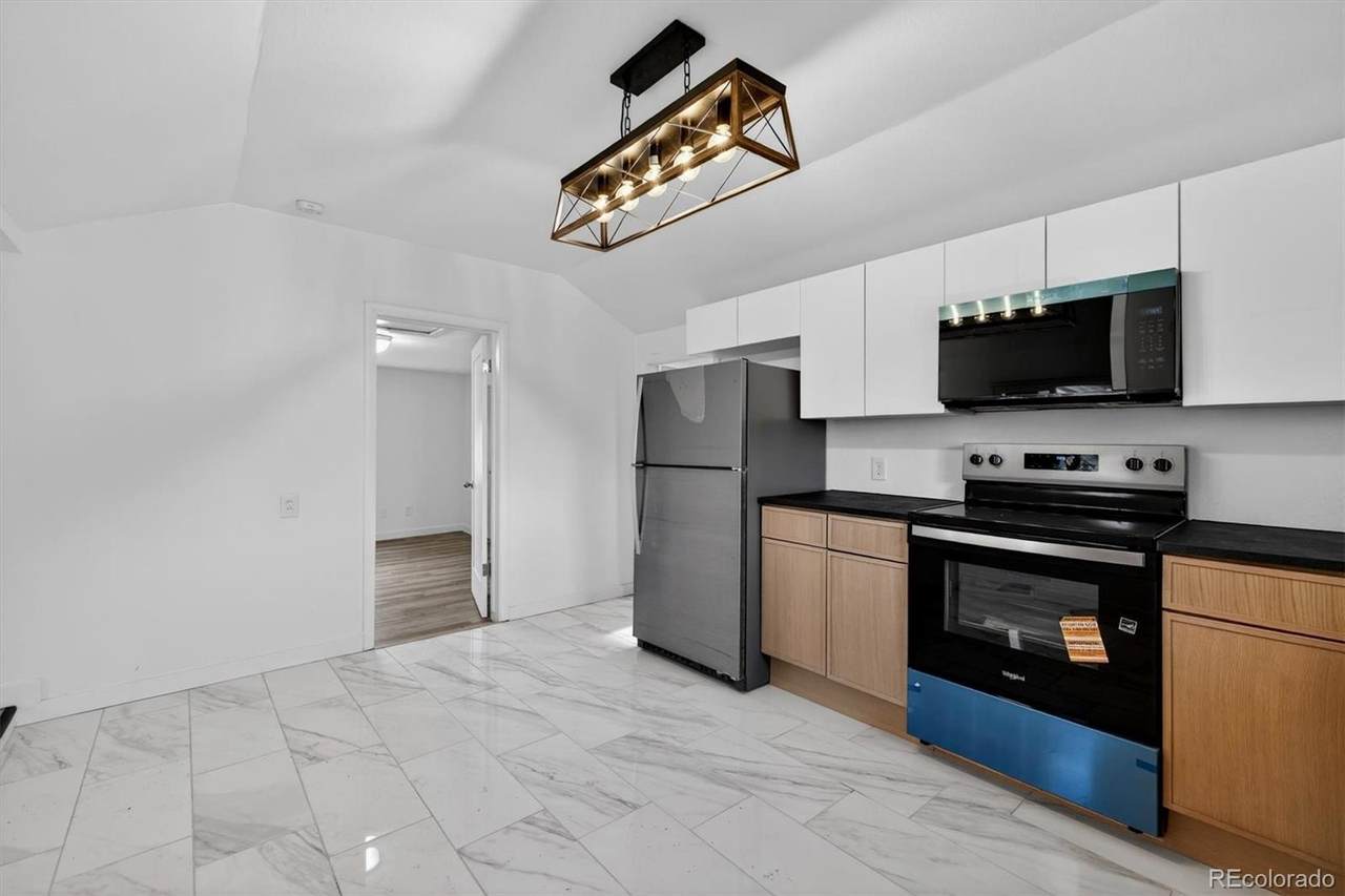 137 Hazel Court - Photo 1
