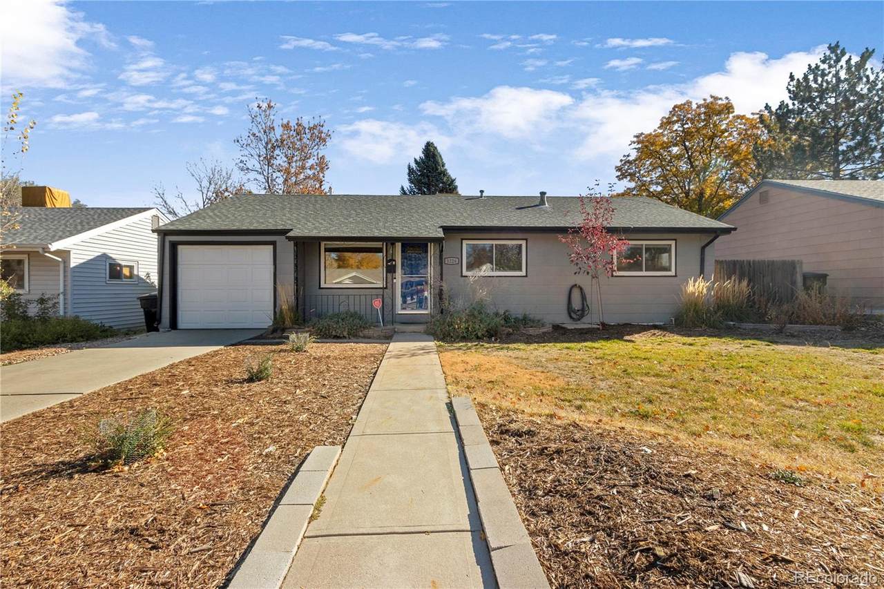 3226 Glencoe Street - Photo 1