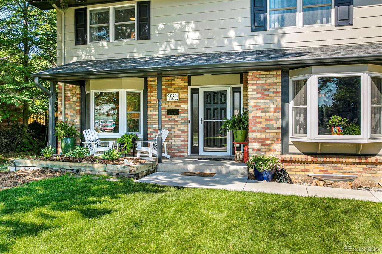 925 Daphne Street - Photo 1
