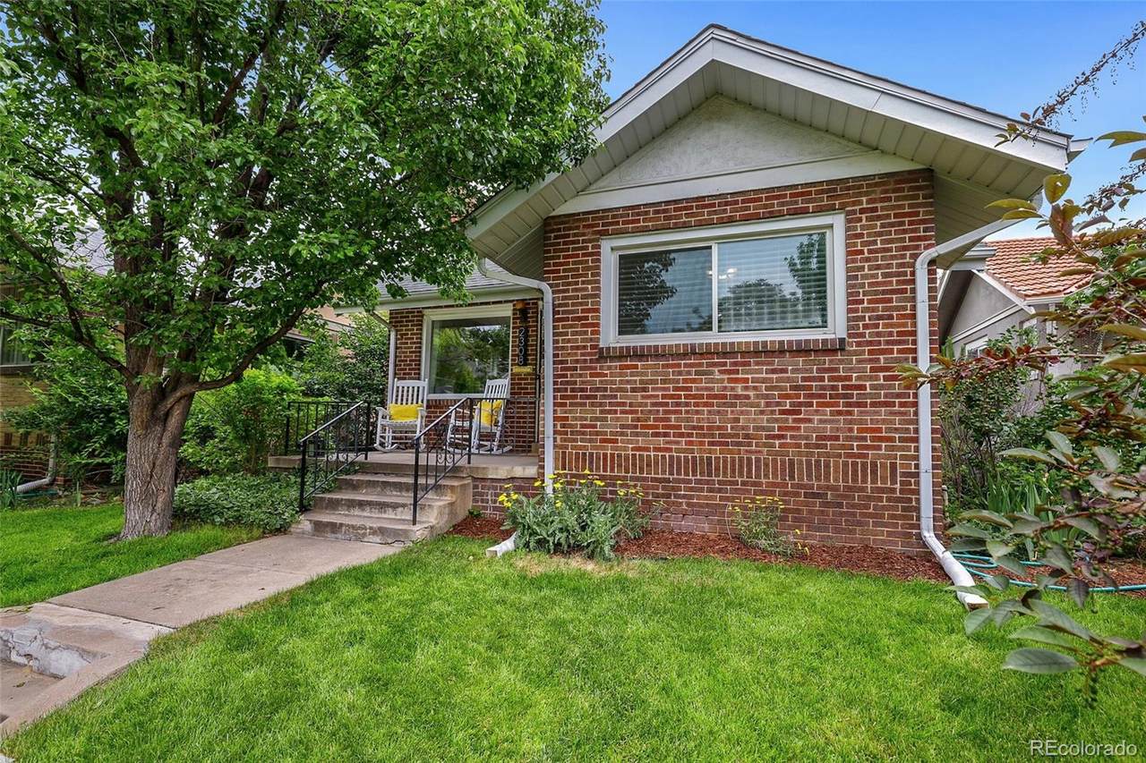 2308 Glencoe Street - Photo 1