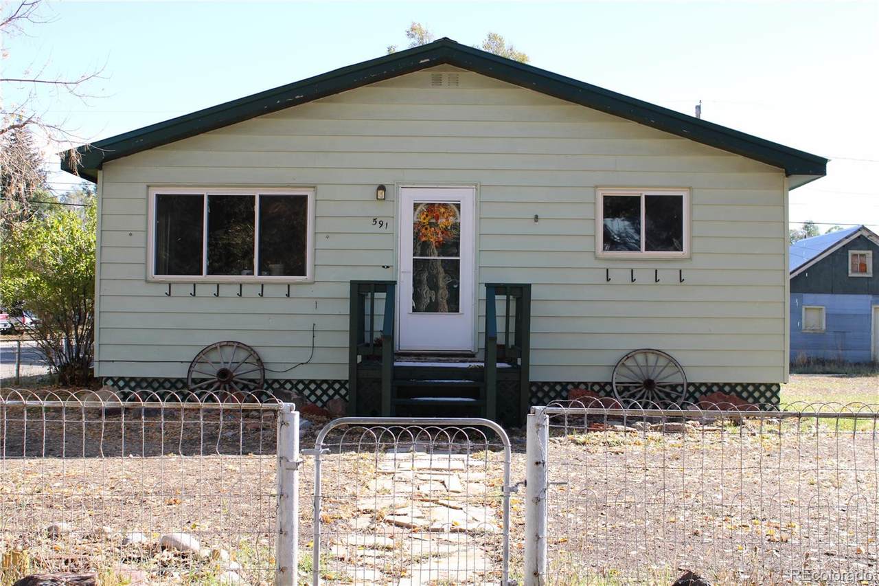 591 Lincoln Street - Photo 1