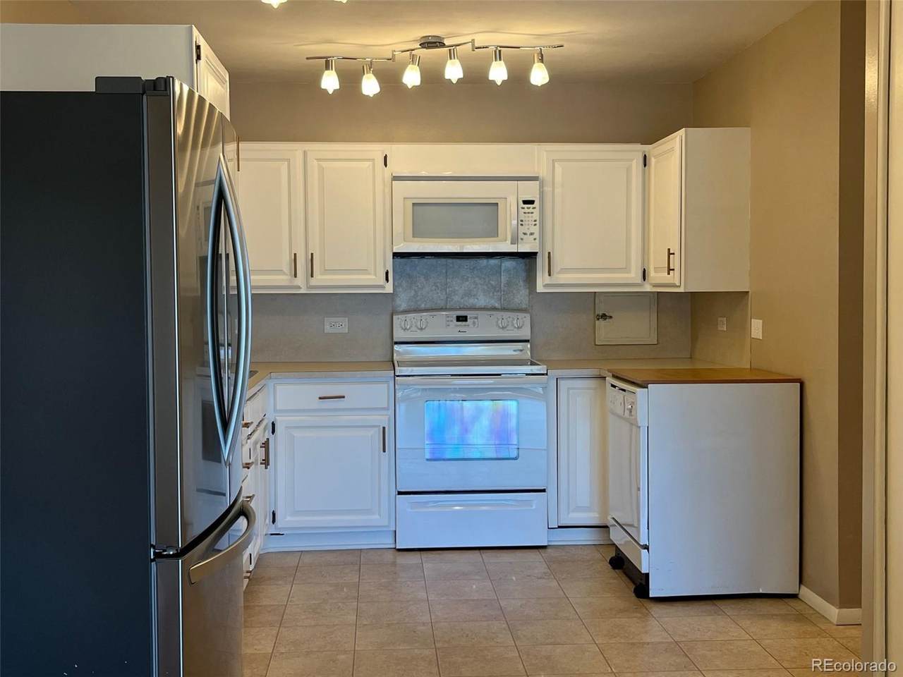 750 Clinton Street - Photo 1