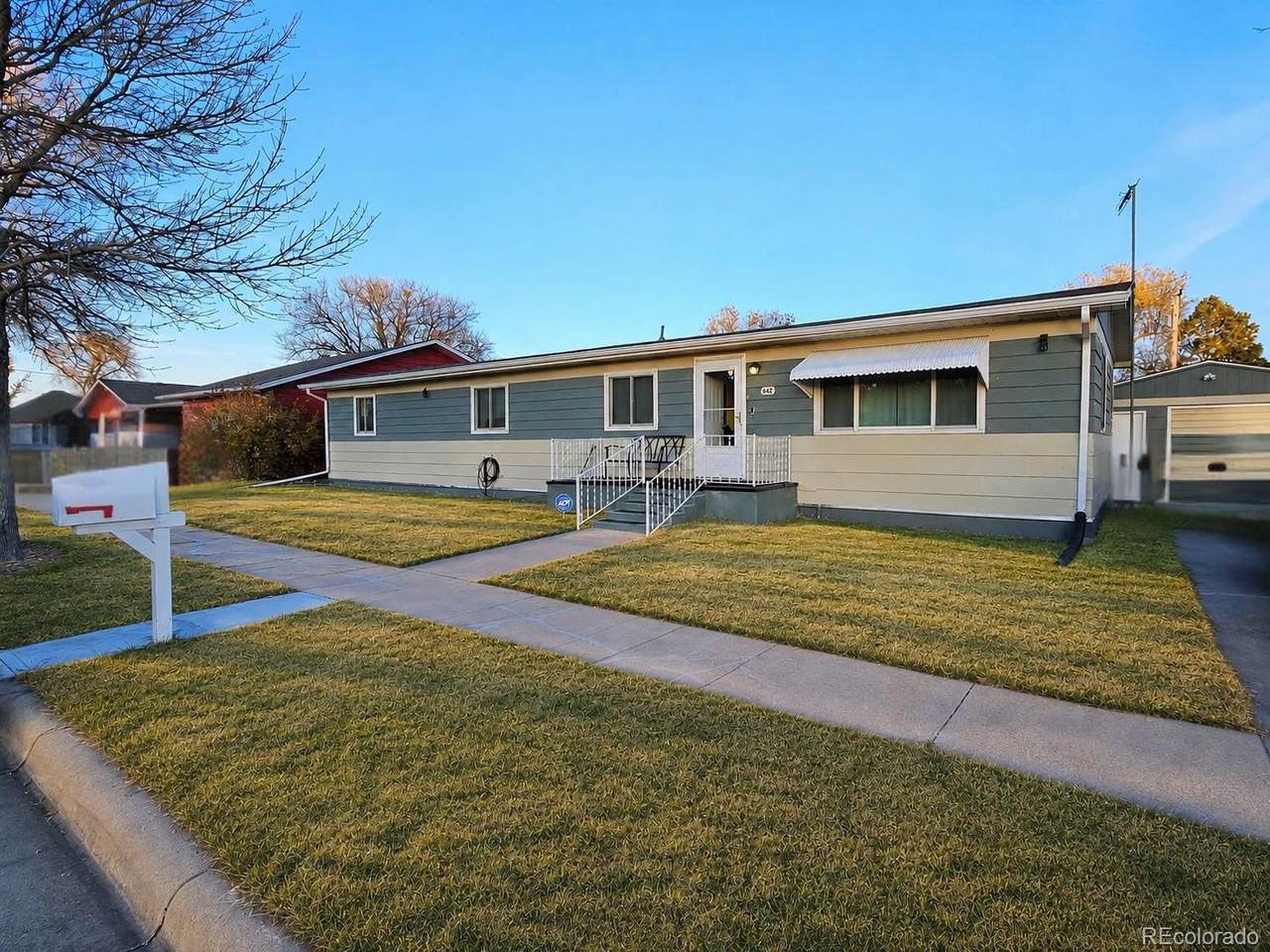 642 Ash Avenue - Photo 1