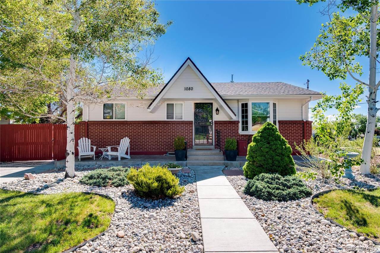 1080 Briarwood Drive - Photo 1