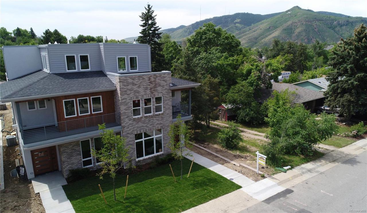 613 Iowa Street - Photo 1