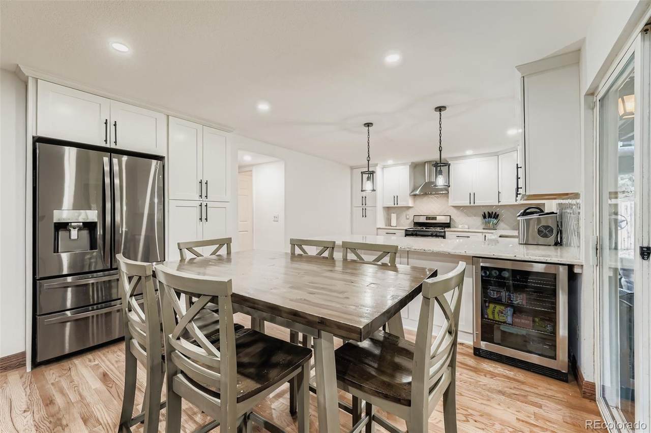 9559 Elizabeth Court - Photo 1