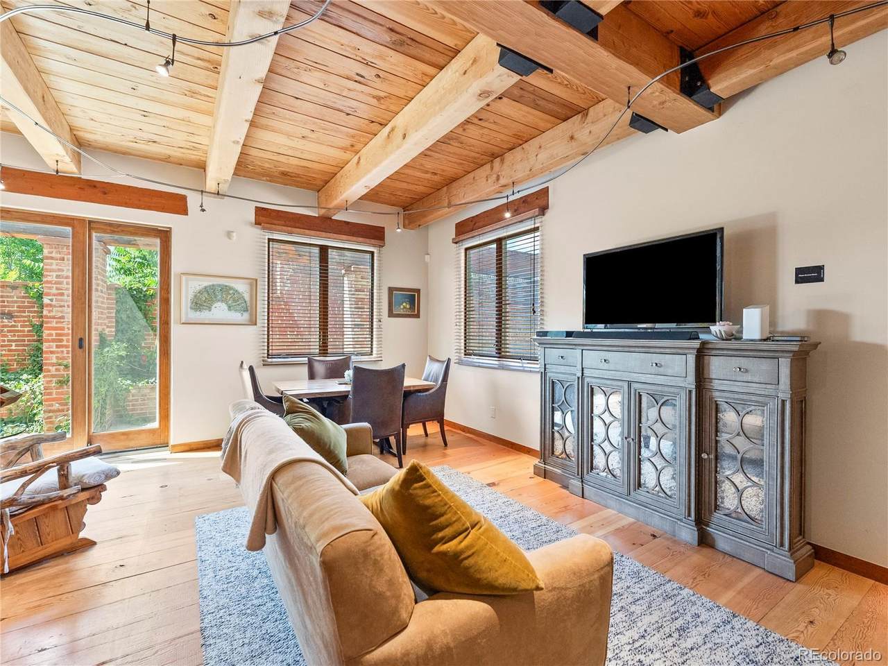 877 Washington Street - Photo 1