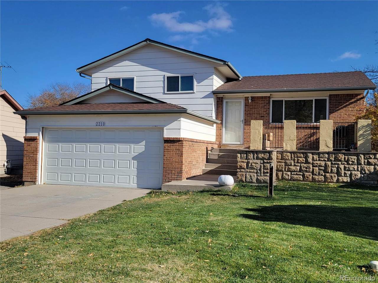 2210 Norman Lane - Photo 1