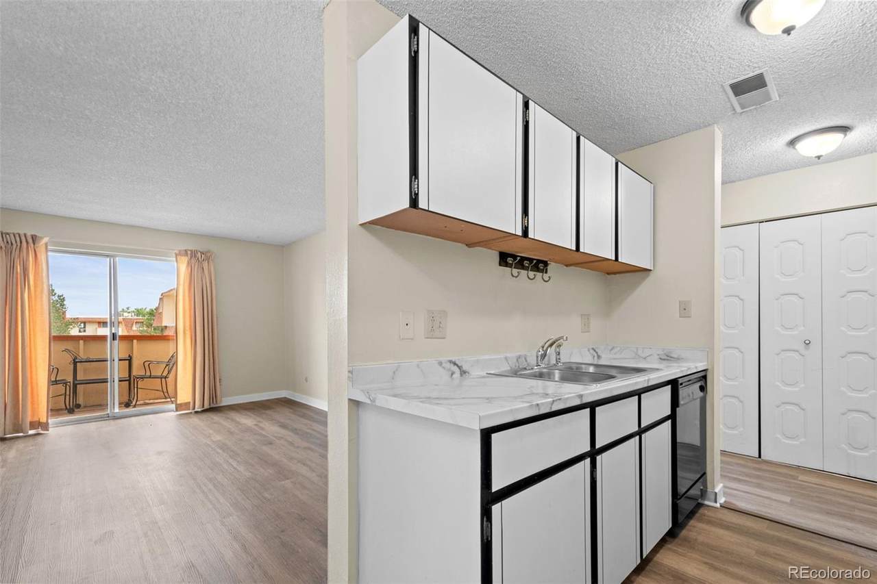 10211 Ura Lane - Photo 1