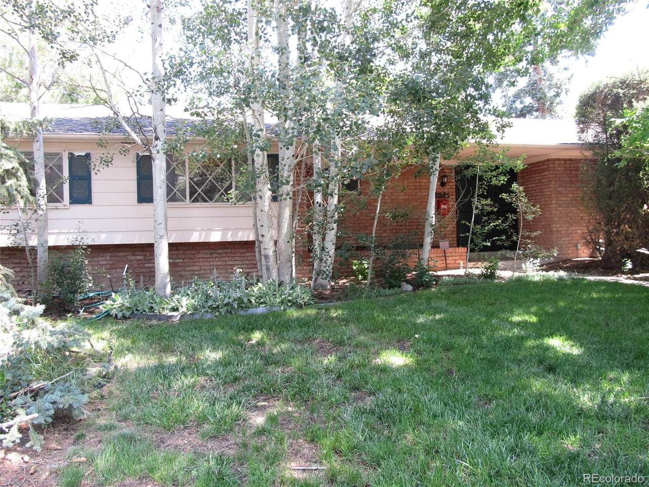 7085 Exposition Avenue - Photo 1