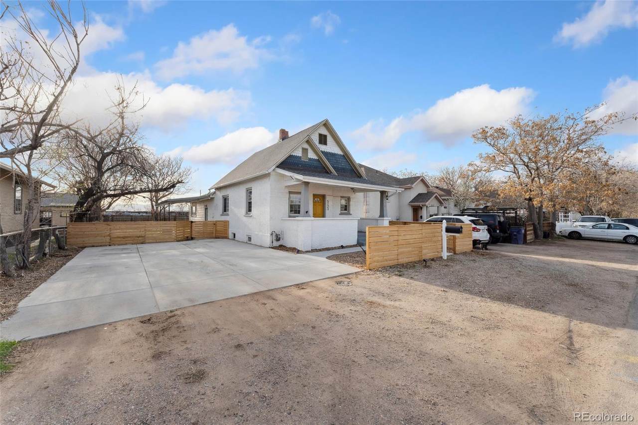 5123 Milwaukee Street - Photo 1