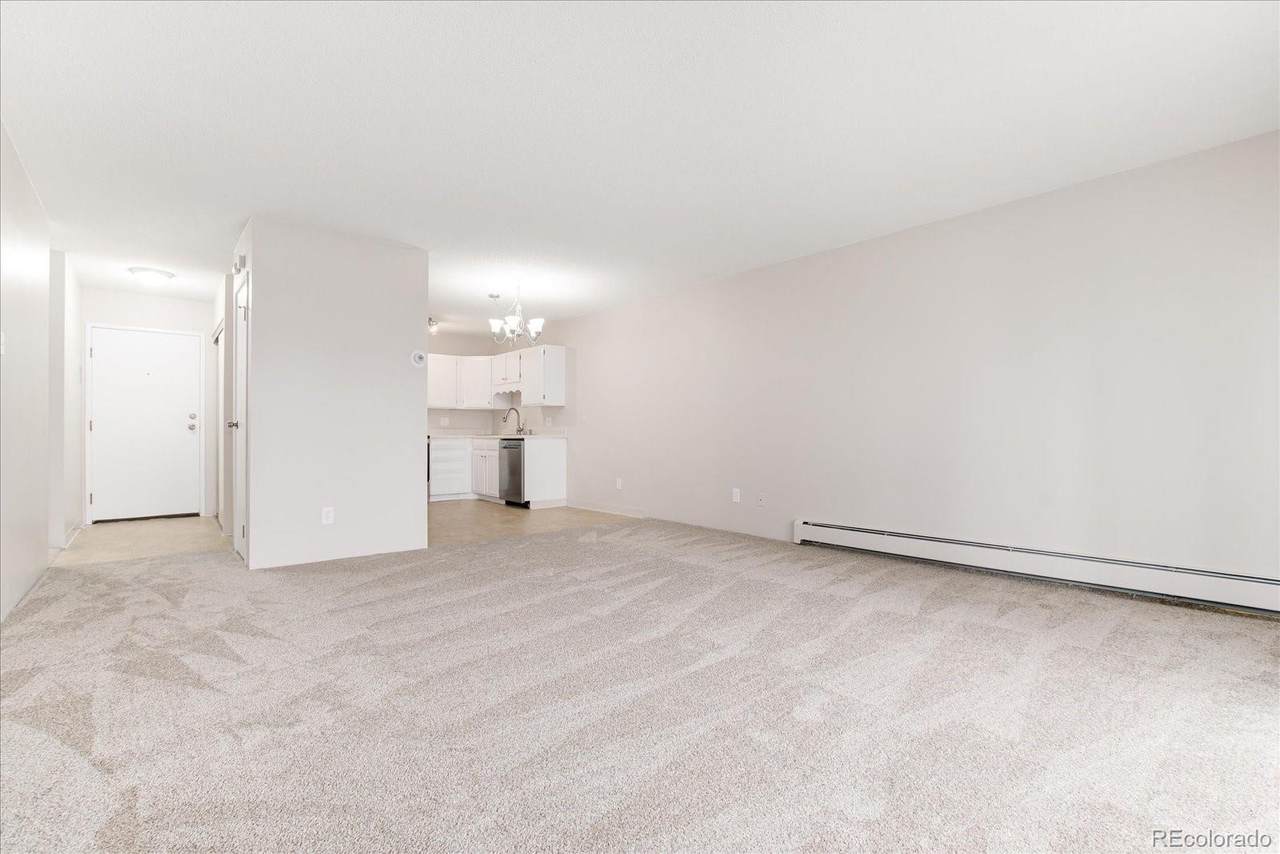 13606 Bates Avenue - Photo 1