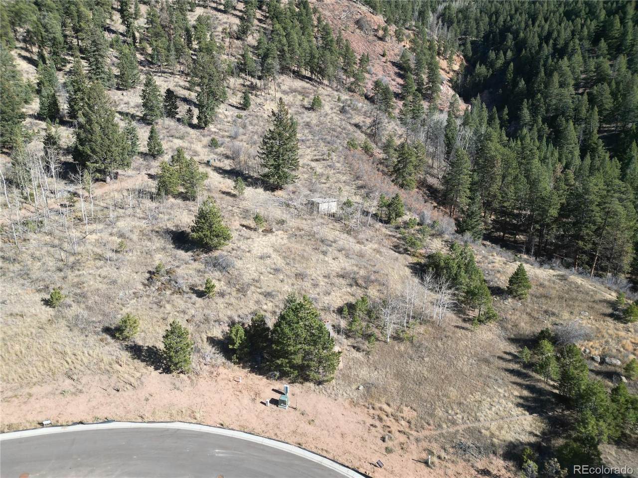 18 Blue Haven Place - Photo 1