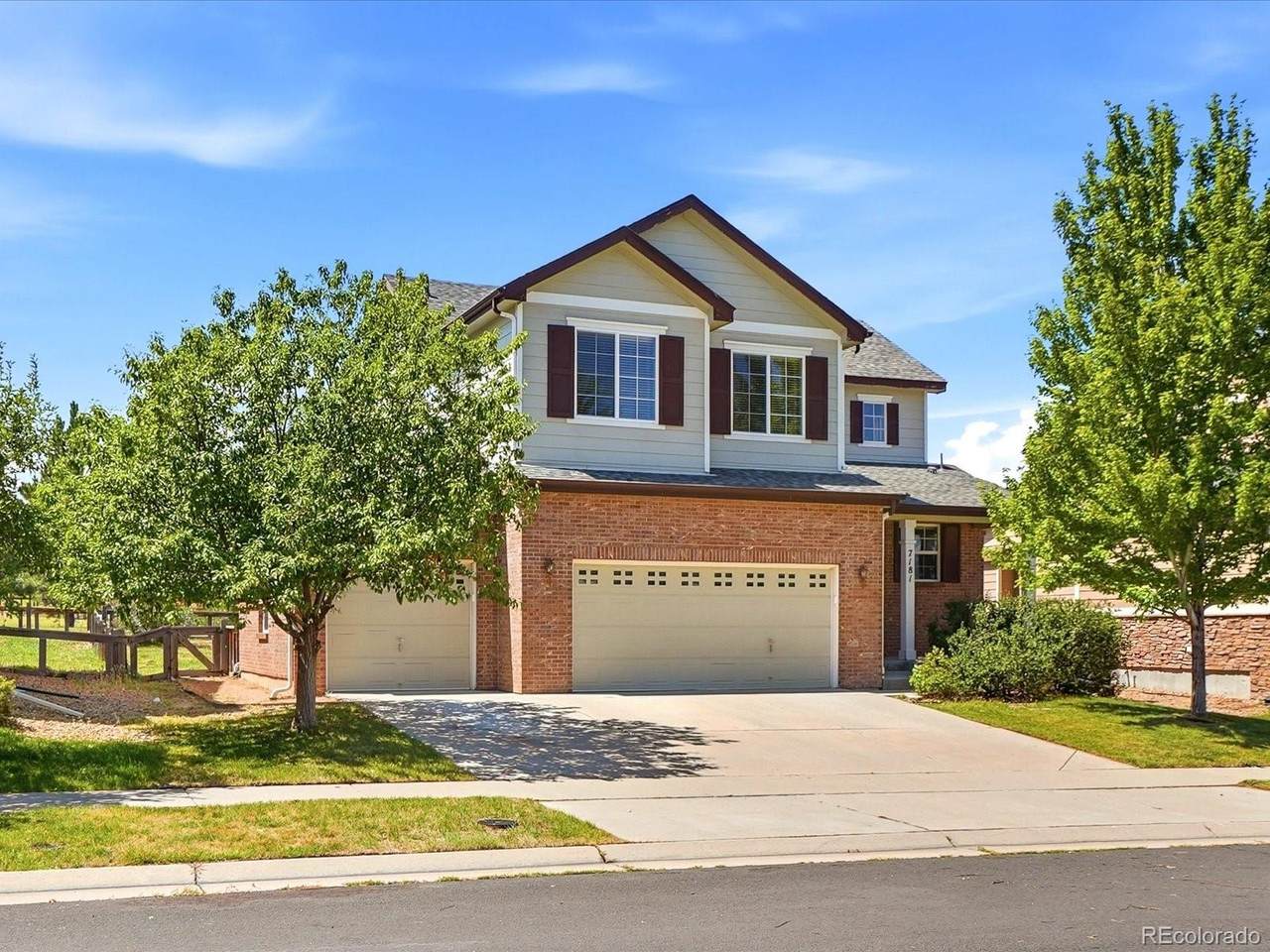7181 Oak Hill Circle - Photo 1
