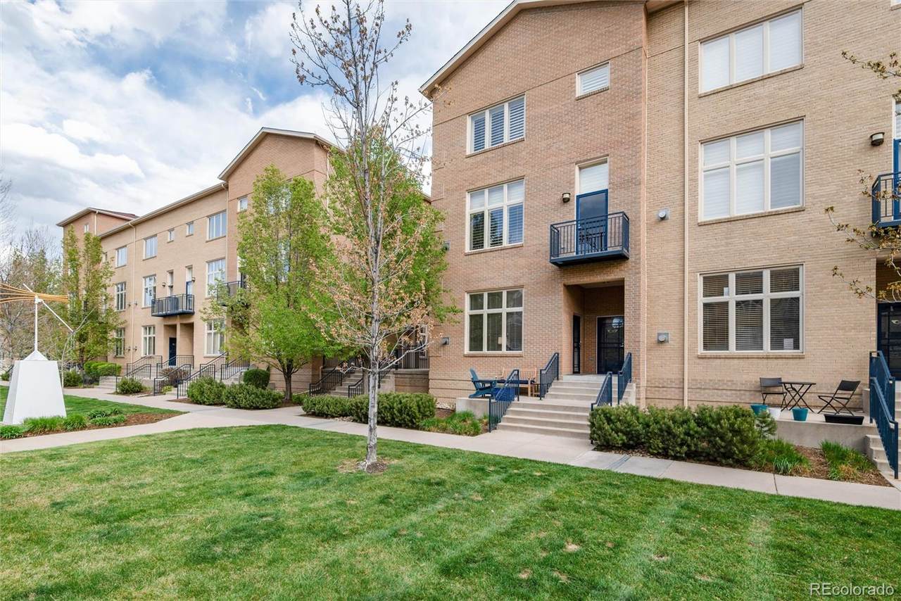 190 Roslyn Street - Photo 1
