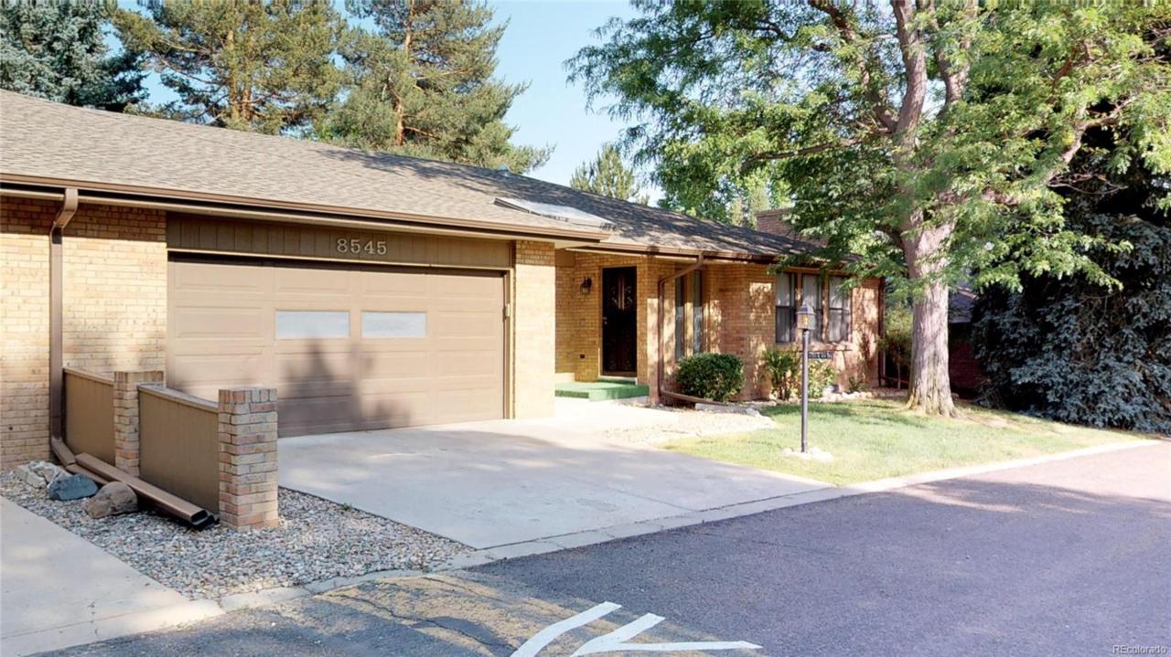 8545 8th Avenue - Photo 1