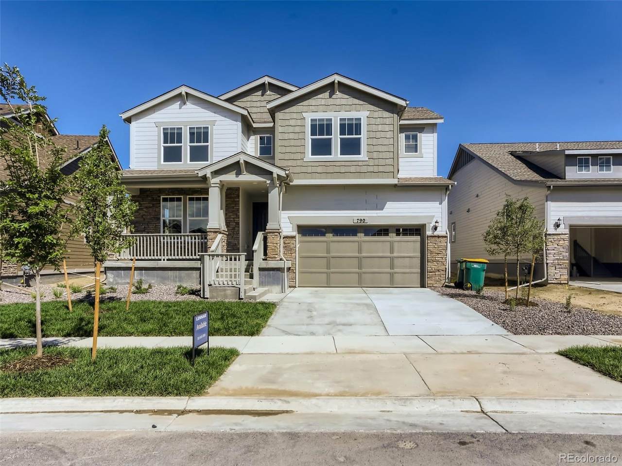 790 Foxglove Street - Photo 1
