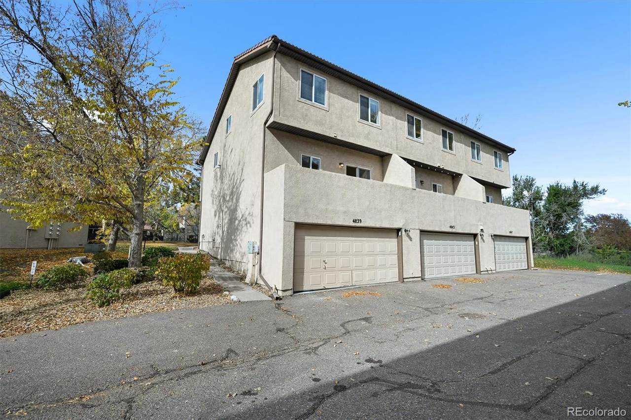 4839 73rd Avenue - Photo 1