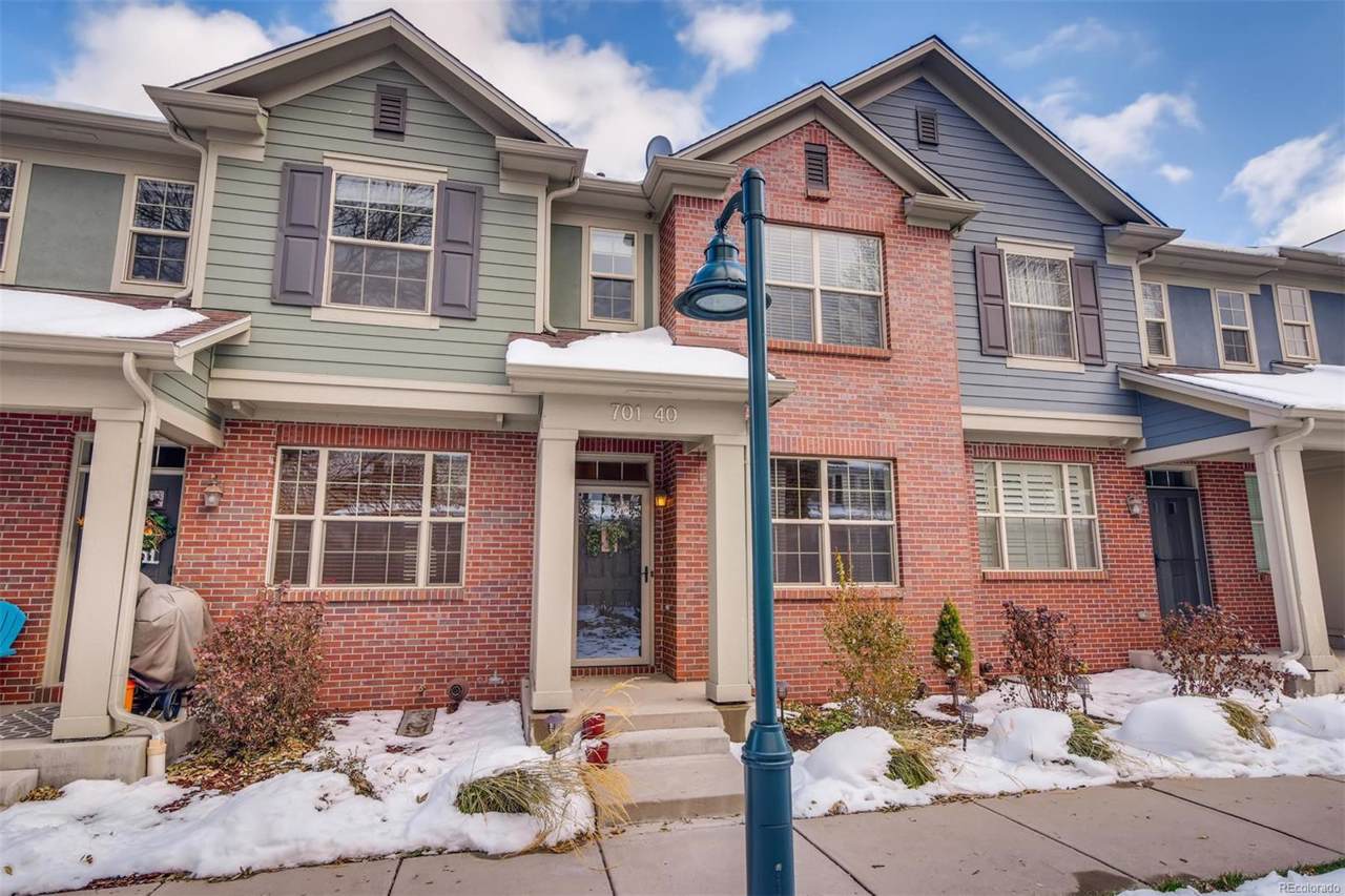 701 Roslyn Street - Photo 1