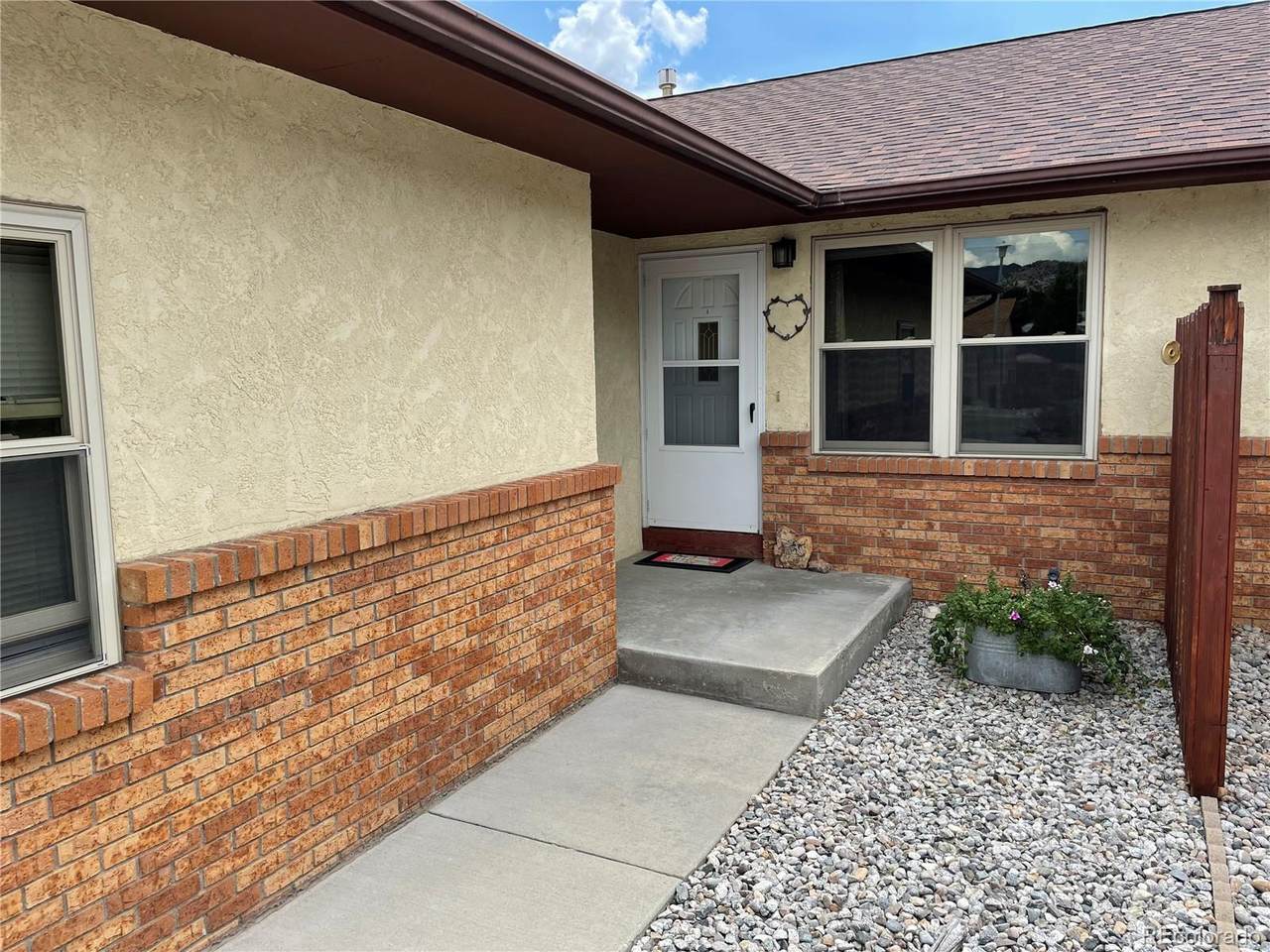 519 Chipeta Trail - Photo 1