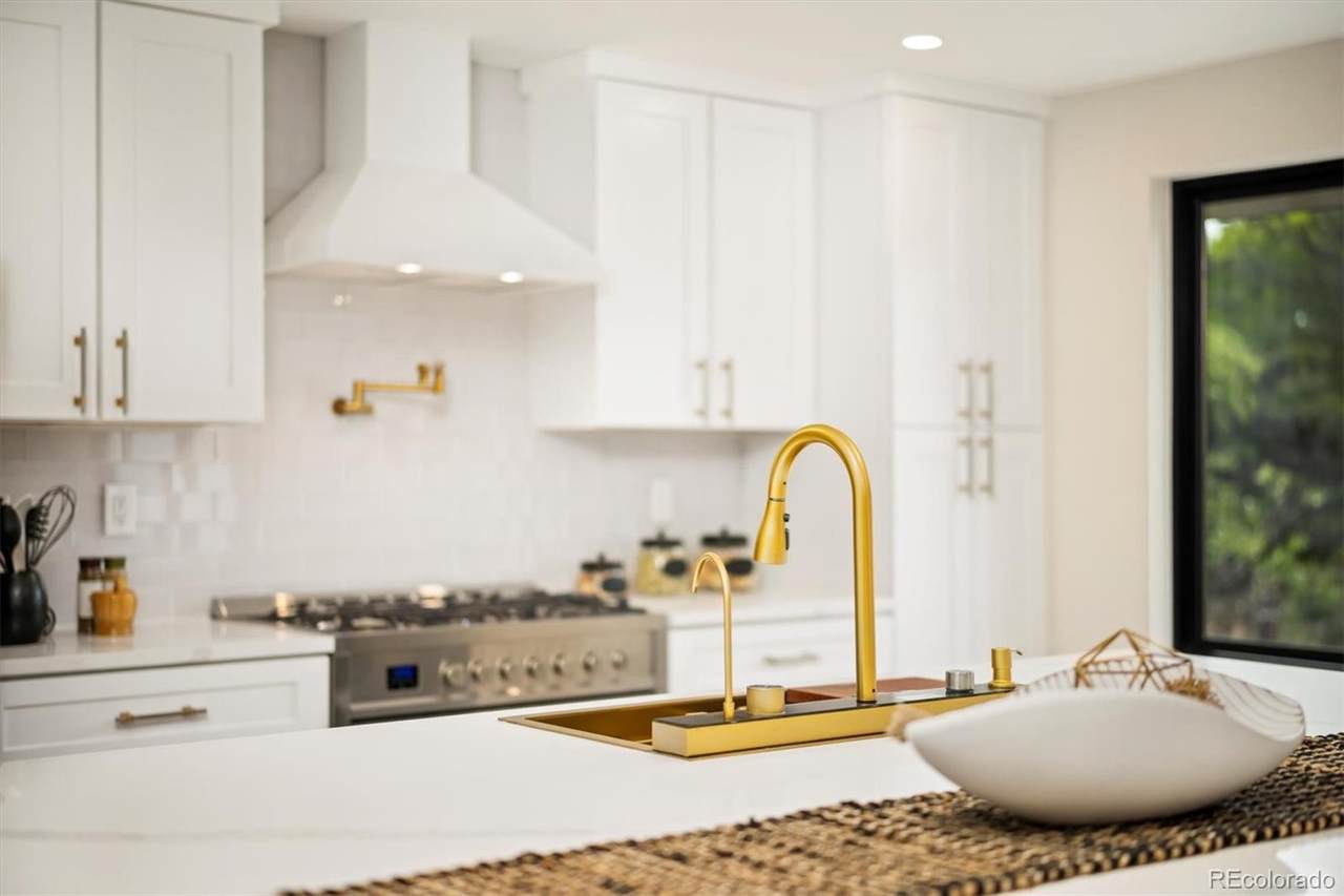 4656 Tanglewood Trail - Photo 1