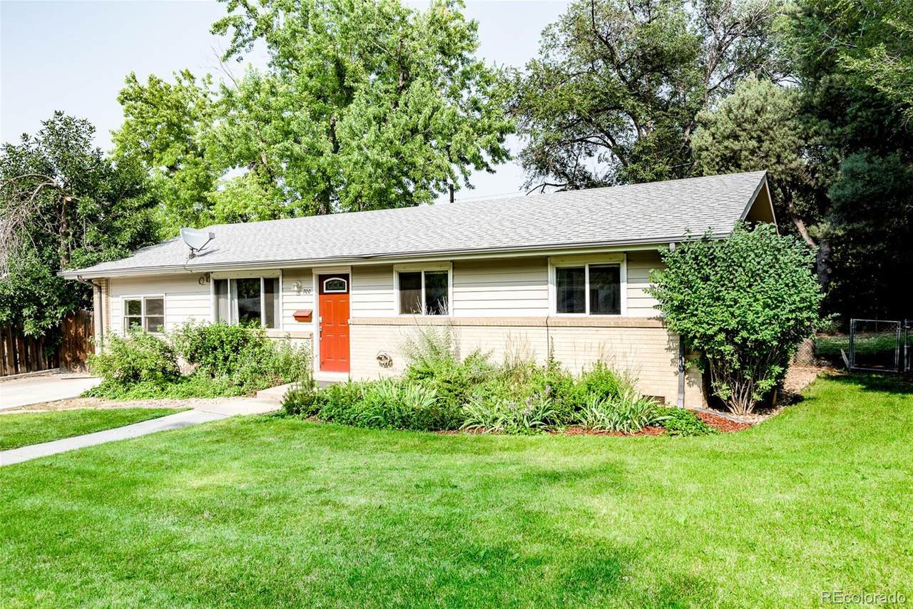 700 32nd Street - Photo 1