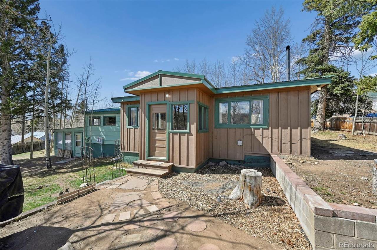 128 Eaton Avenue - Photo 1