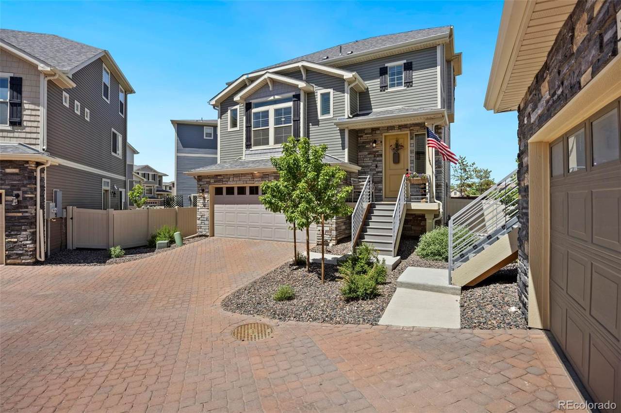 3785 Summerwood Way - Photo 1
