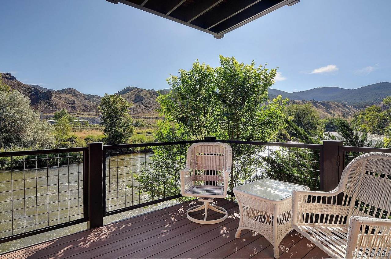536 1st Street - Photo 1